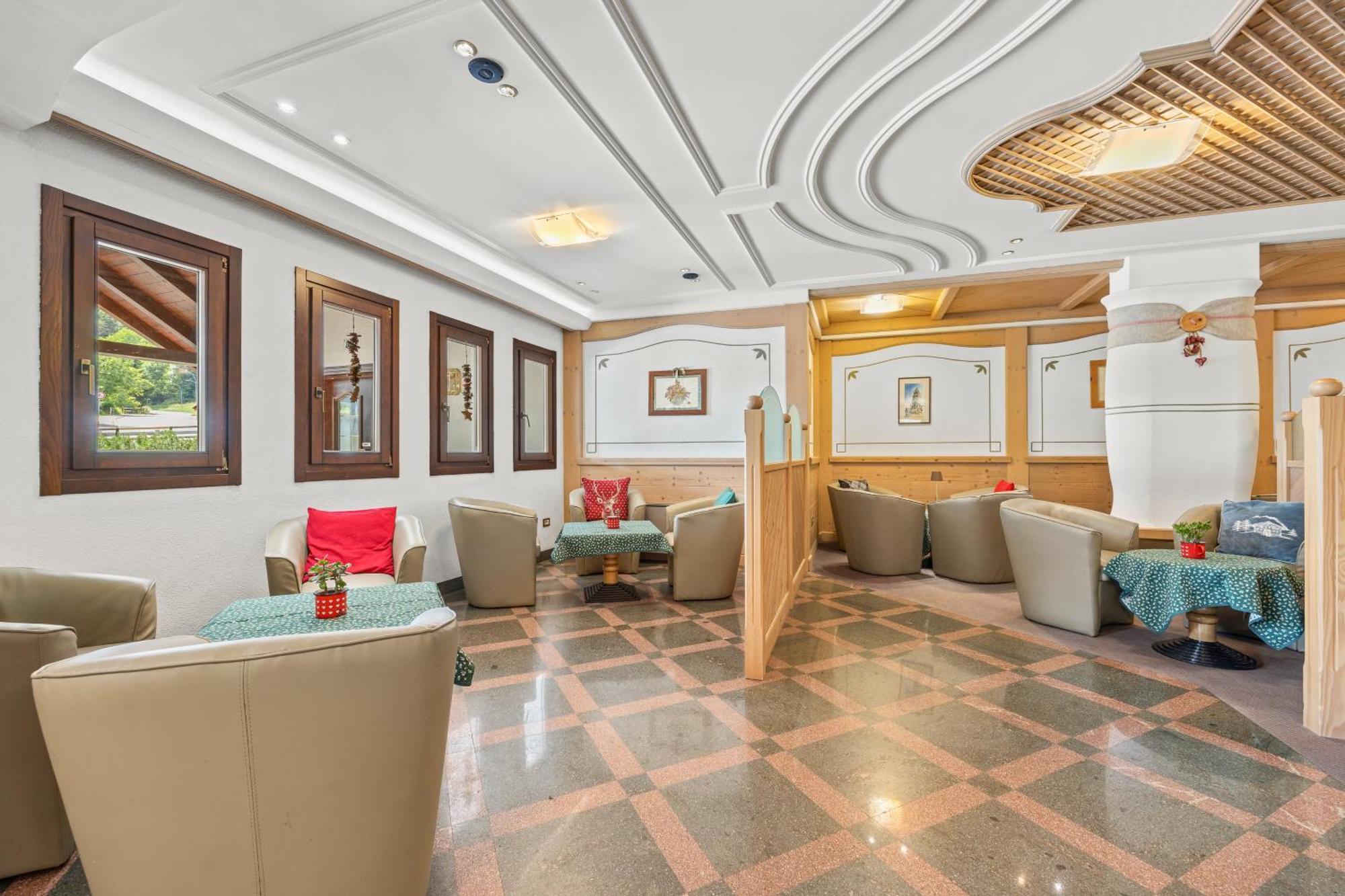 קאבאלס Residence Des Alpes מראה חיצוני תמונה