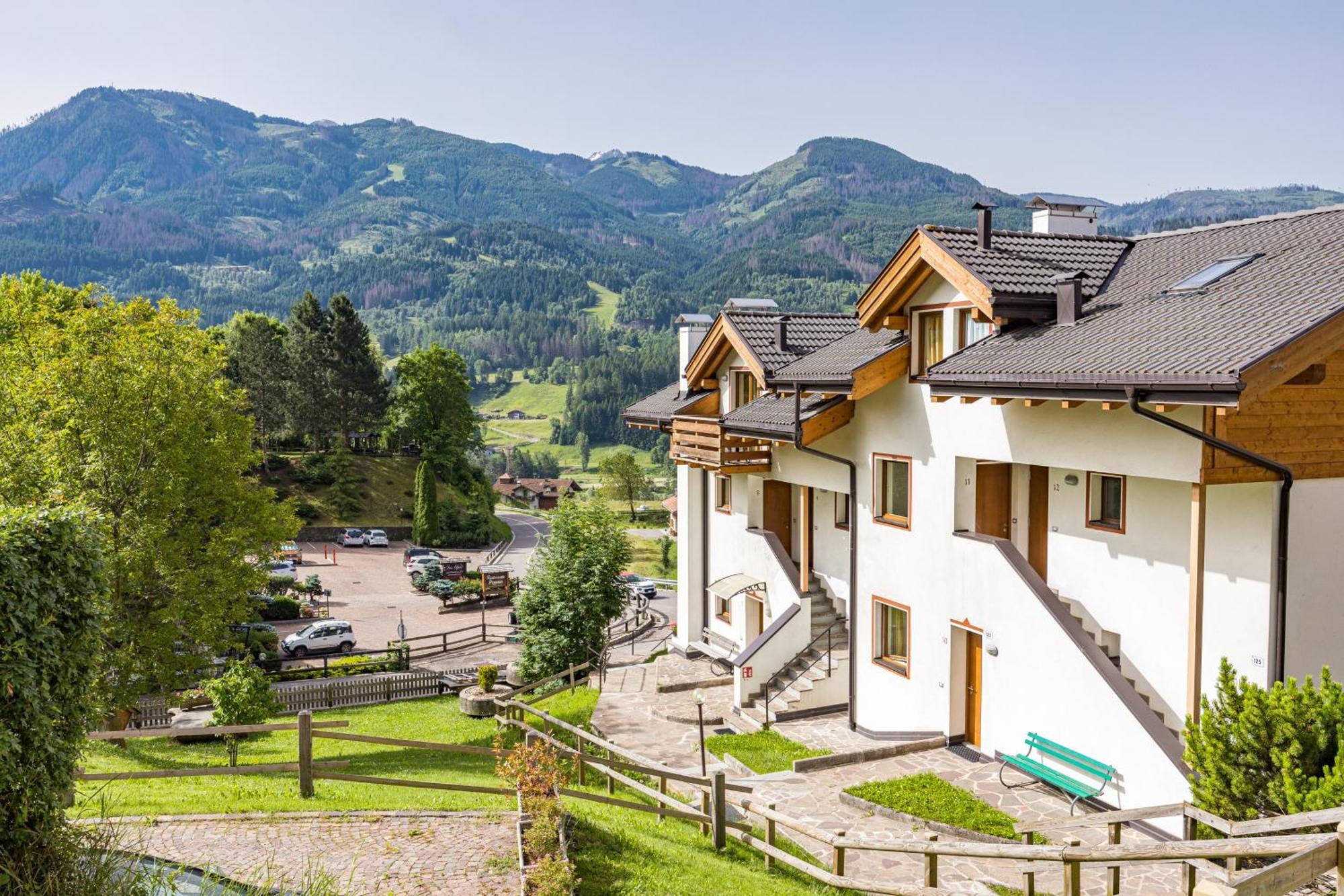 קאבאלס Residence Des Alpes מראה חיצוני תמונה