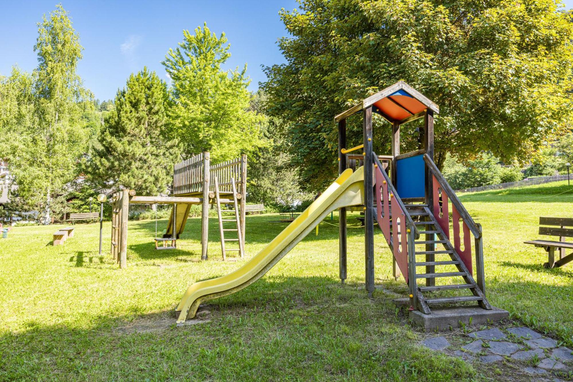 קאבאלס Residence Des Alpes מראה חיצוני תמונה