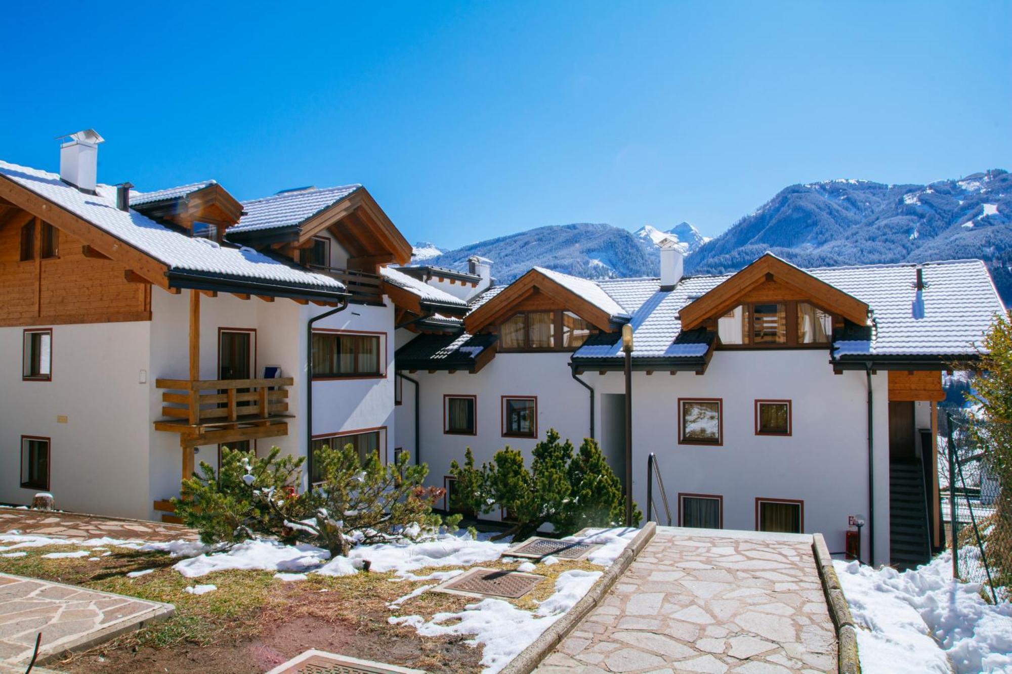 קאבאלס Residence Des Alpes מראה חיצוני תמונה